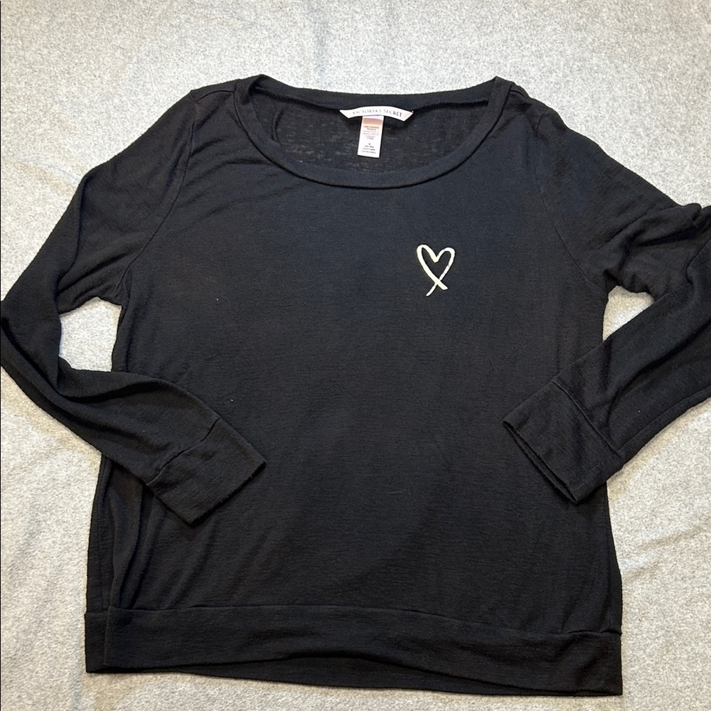 Victoria’s Secret Pajama Set with Plaid Pants - Picture 3 of 9